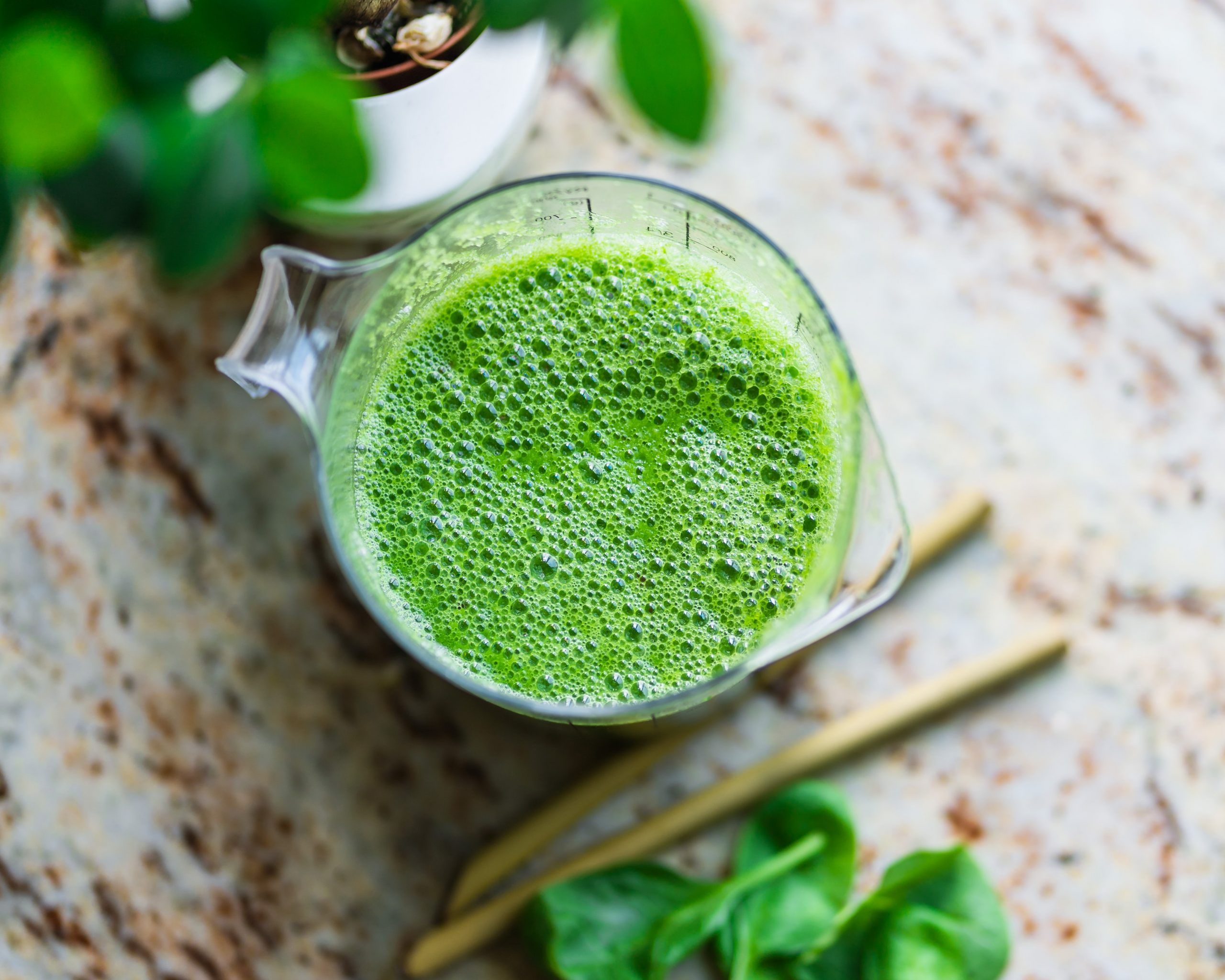 a yummy vegan green smoothie recipe