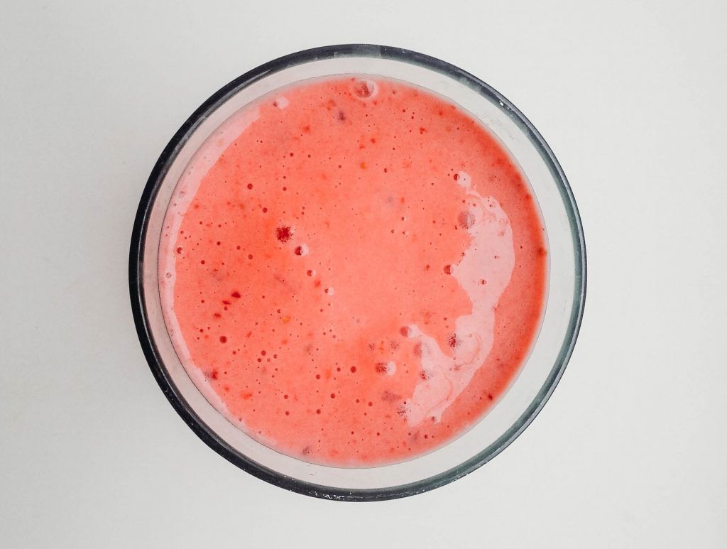 strawberry smoothie for vegan diet